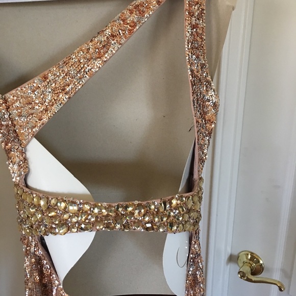 💖 a beautiful Sherry Hill prom dress 👗 - Picture 6 of 8